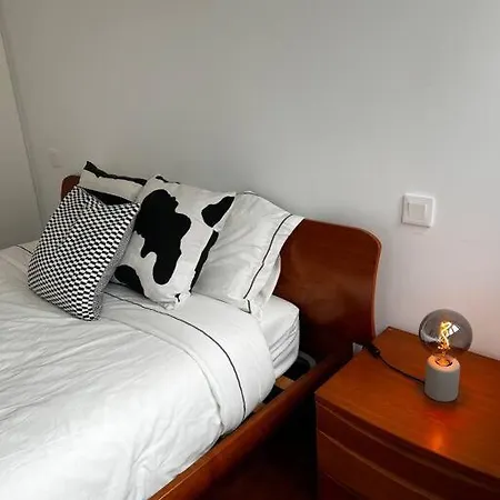 Casa Da Praca 2 דירה *